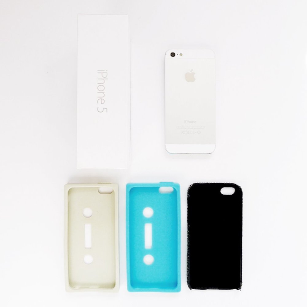 APPLE IPHONE 5 16GB White AT&T Lot/Bundle + 3 Cases (Herringbone, Cassette Tape) - Picture 2 of 10
